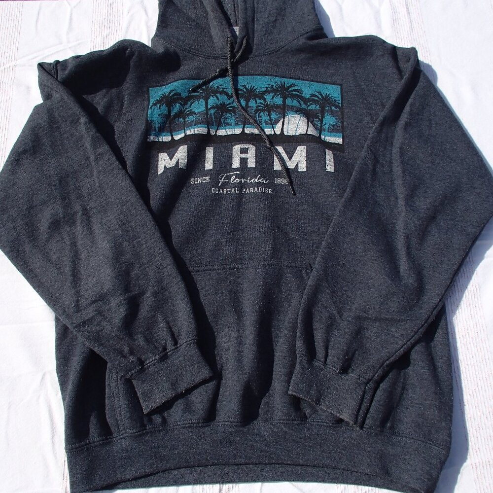 Miami Florida Hoodie Adult Medium Dark Gray Gilden Heavy Duty Pullover Hoodie